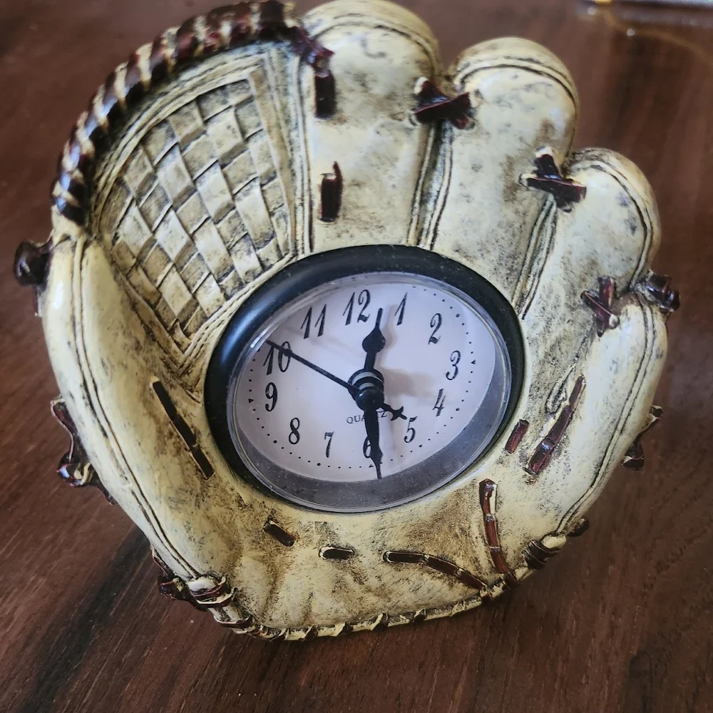 Baseball Glove Clock